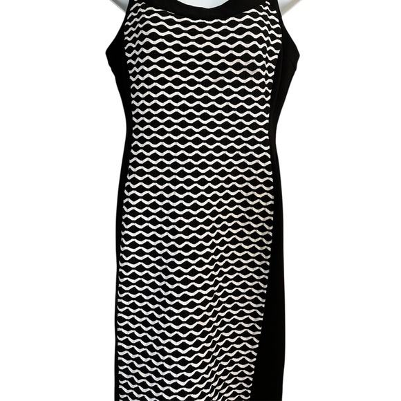 R&M Richards | Black and White Sleeveless Bodycon Dress | Knee Length - Picture 2 of 3